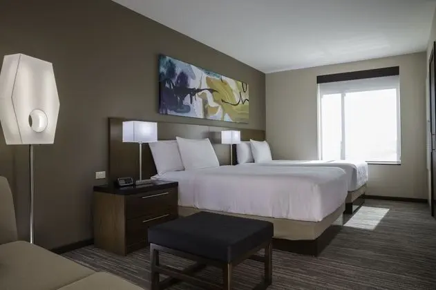 Oda (2 Fullbed & 1 Sofabed, High Floor)
