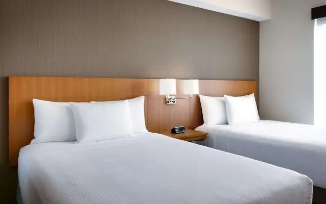 Oda, Engellilere Uygun, Küvet (2 Queenbed & 1 Sofabed)