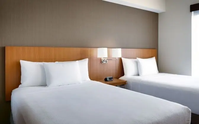 Oda, Engellilere Uygun, Küvet (2 Queenbed & 1 Sofabed)