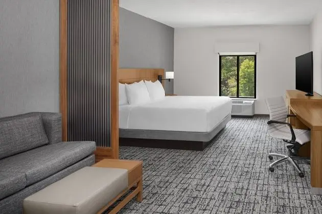 Oda, 1 En Büyük (King) Boy Yatak (Newly Renovated, High Floor)