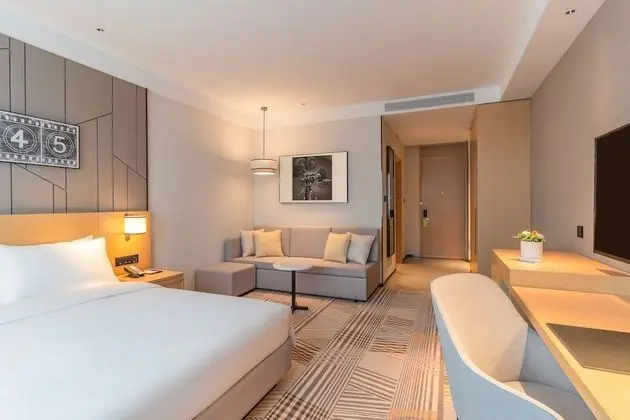 Oda, 1 En Büyük (King) Boy Yatak ve Çekyat (High Floor)