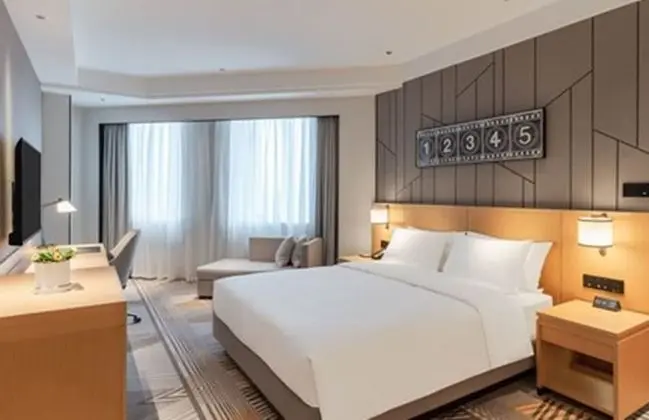 Oda, 1 En Büyük (King) Boy Yatak ve Çekyat (High Floor)