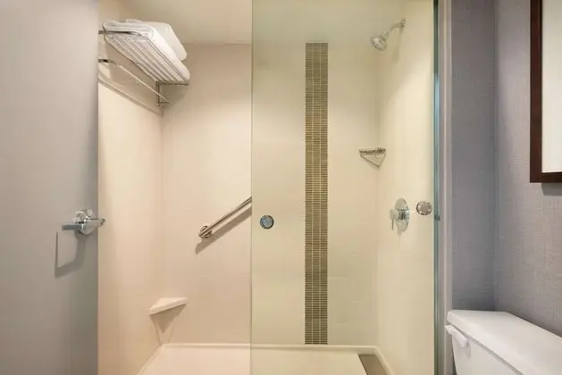 Oda, 1 En Büyük (King) Boy Yatak ve Çekyat (High Floor)
