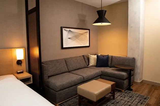 Oda (2 Queen Beds and 1 Sofa Bed)