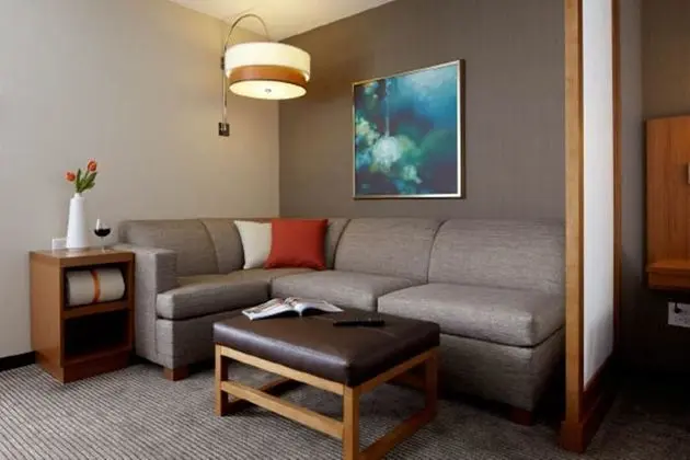 Oda, Birden Çok Yatak (Two Double Beds, High Floor)