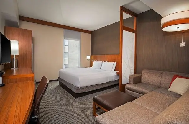 Oda, 1 En Büyük (King) Boy Yatak, Engellilere Uygun, Küvet