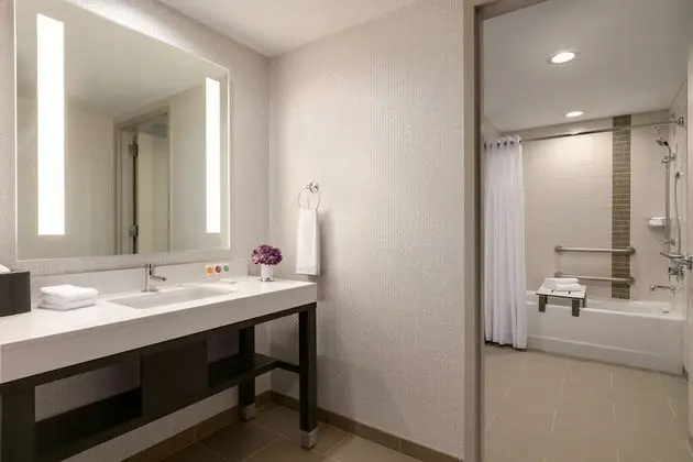 Room, Accessible, Bathtub (2 Queen Beds with Sofa bed)