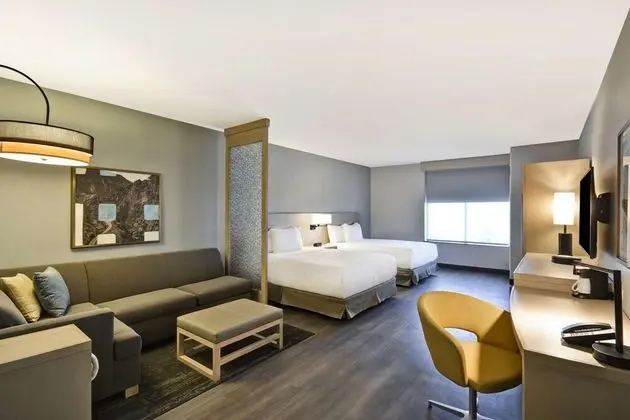 Oda, Engellilere Uygun, Küvet (2 Queenbed & 1 Sofabed)