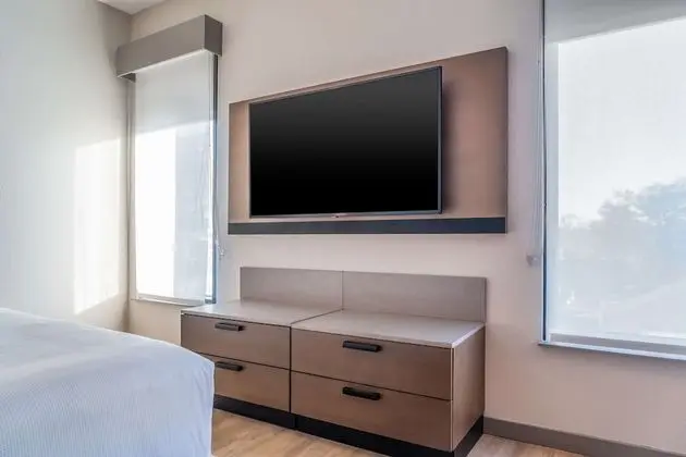 Oda, 1 En Büyük (King) Boy Yatak ve Çekyat (High Floor)