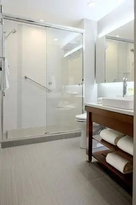 Oda, 1 En Büyük (King) Boy Yatak ve Çekyat (High Floor)