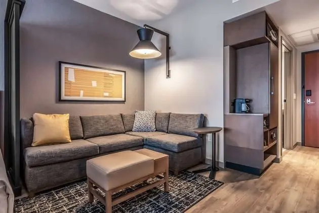 Oda, Birden Çok Yatak (High Floor)