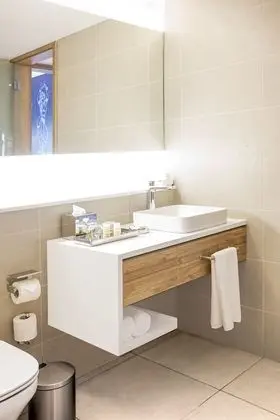 Oda, 1 En Büyük (King) Boy Yatak ve Çekyat (High Floor)