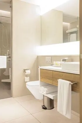 Oda, 1 En Büyük (King) Boy Yatak ve Çekyat (High Floor)