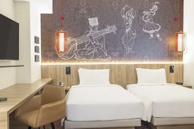 Oda (2 Twin Beds with Sofa Bed, High Floor)