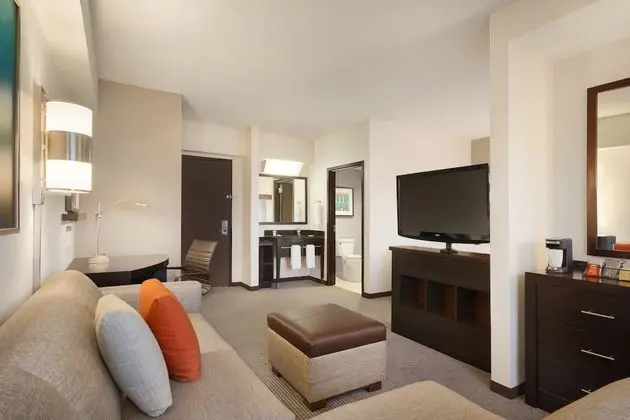 Oda, 2 Büyük (Queen) Boy Yatak (High Floor)