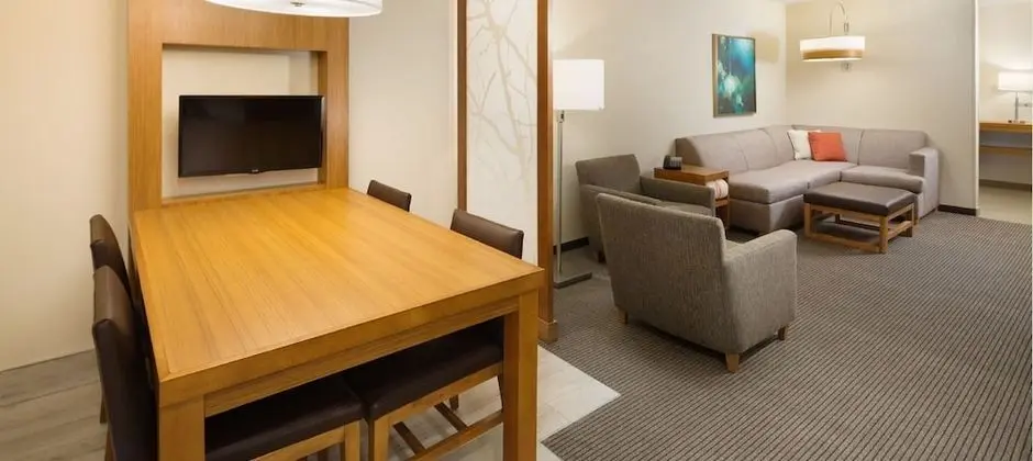 Süit (King 2 Room Suite)