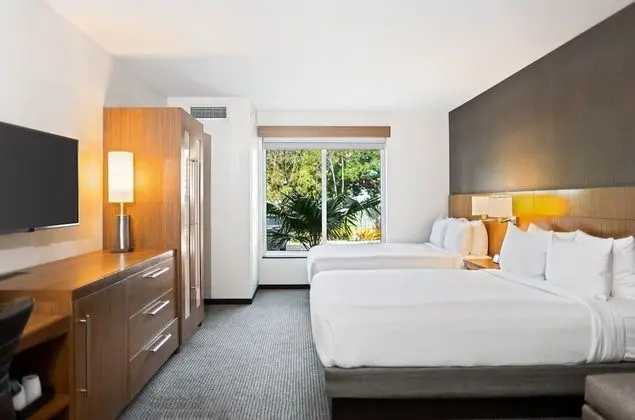Superior 2 Queen Beds with Sleeper Sofa - Accessible