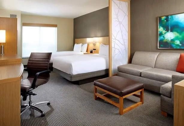 Grand Oda, Engellilere Uygun, Küvet (2 Queen Beds, Sofa Bed)