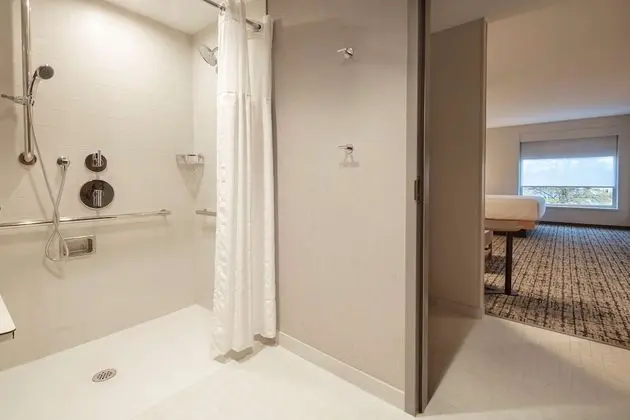 Design Oda, 1 En Büyük (King) Boy Yatak ve Çekyat, Engellilere Uygun (Shower)