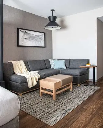 Oda, 1 En Büyük (King) Boy Yatak ve Çekyat (High Floor)