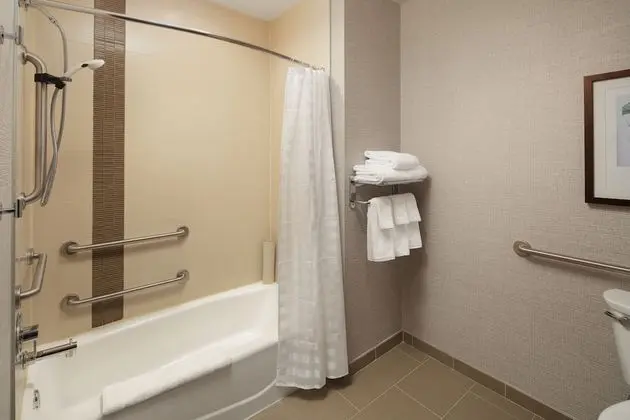 Oda, 1 En Büyük (King) Boy Yatak ve Çekyat (High Floor)