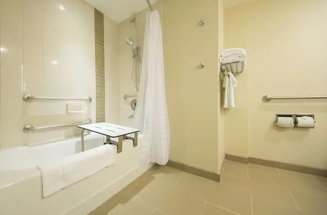 Oda, Engellilere Uygun (with shower)