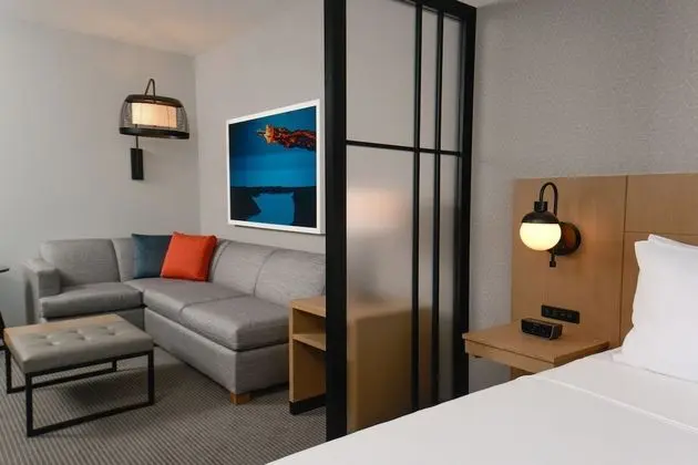 Oda, Birden Çok Yatak (High Floor)
