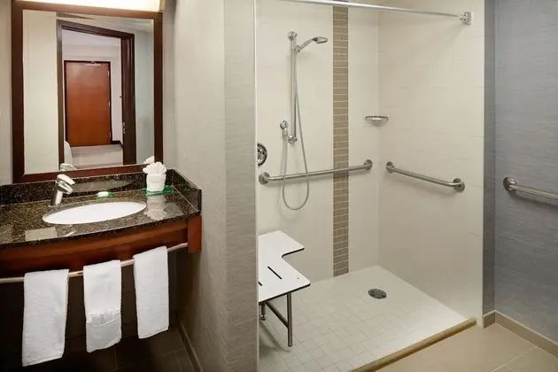 Oda, 1 Çift Kişilik Yatak, Engellilere Uygun (Shower)