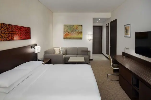 Oda (2 Twin Beds and 1 Sofa Bed)