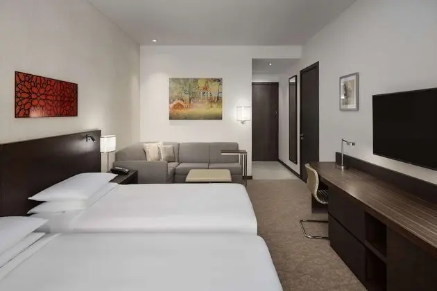 Oda (2 Twin Beds and 1 Sofa Bed)
