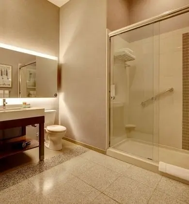 Oda, 1 En Büyük (King) Boy Yatak ve Çekyat (High Floor)