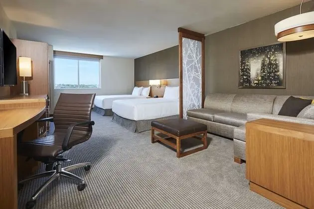 Oda (2 Queenbeds & 1 Sofabed, View)