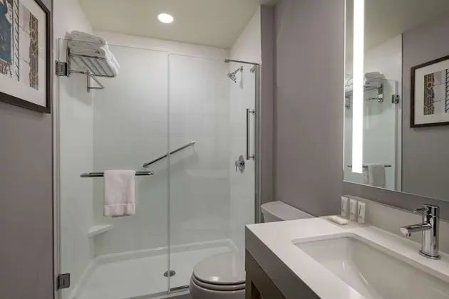 City Oda, 1 En Büyük (King) Boy Yatak ve Çekyat (High Floor)