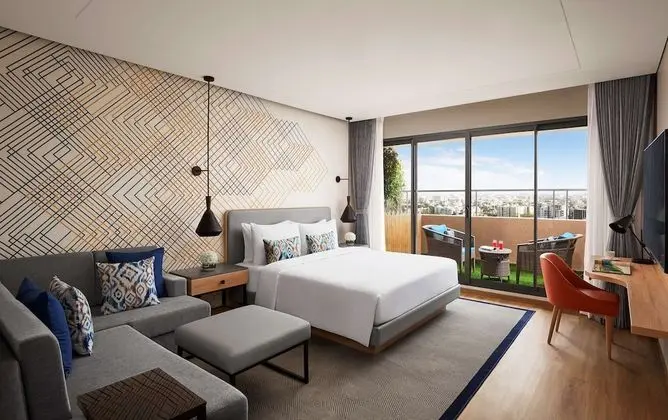 Oda, 1 En Büyük (King) Boy Yatak ve Çekyat, Balkon