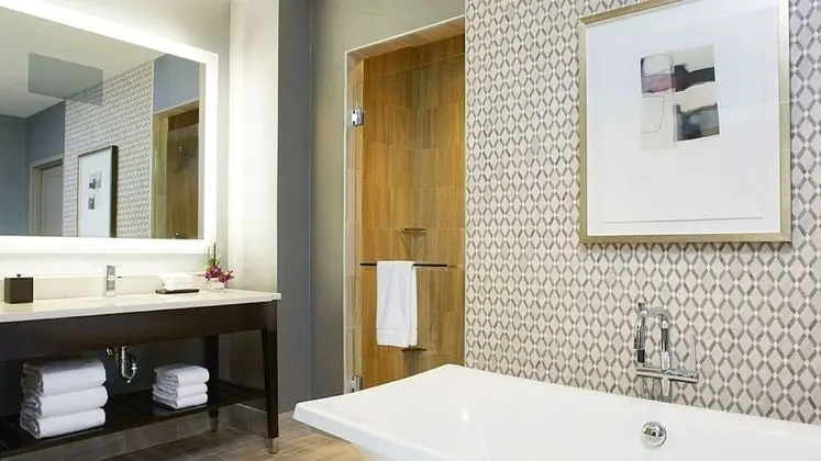 Villa, 1 En Büyük (King) Boy Yatak ve Çekyat (Suite)