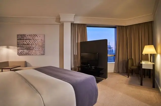 Regency Executive Suite (EXST)