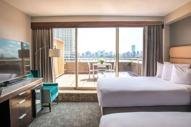 Oda, 2 Çift Kişilik Yatak, Balkon