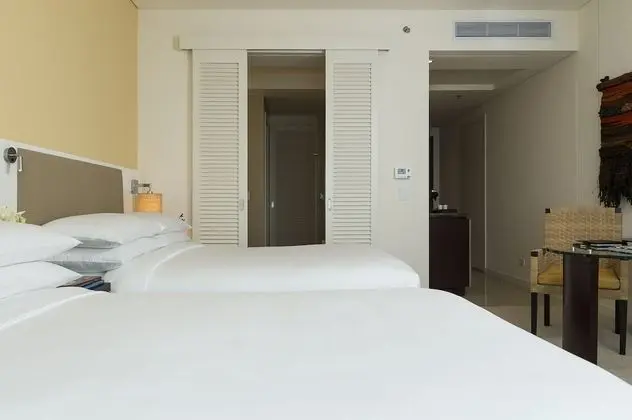 Oda, 2 Çift Kişilik Yatak, Koy Manzaralı