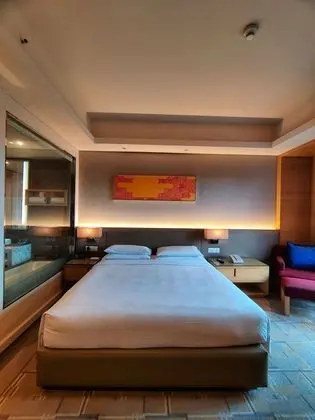 Regency Club with Lounge Access - Twin Bed
