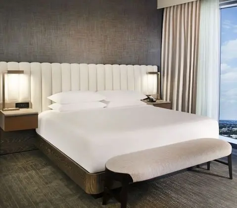 Oda, 1 En Büyük (King) Boy Yatak, Engellilere Uygun, Küvet (Sofa Bed)