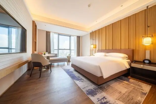 Club Oda, 1 En Büyük (King) Boy Yatak, Şehir Manzaralı