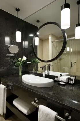 Deluxe Oda, 1 En Büyük (King) Boy Yatak, Şehir Manzaralı