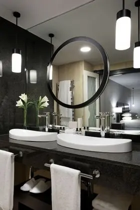 Süit, 1 En Büyük (King) Boy Yatak (Regency)