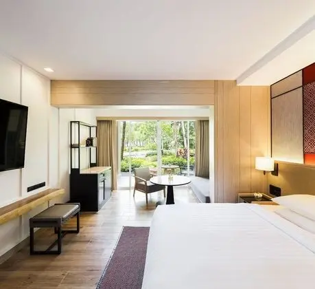 Oda, Havuz Kullanımı (1 King Bed)