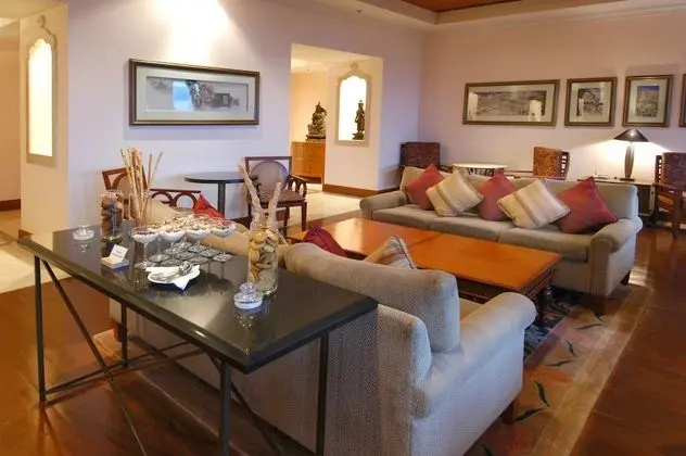 Deluxe Oda, 1 En Büyük (King) Boy Yatak (Club Access)