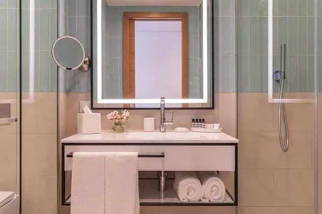 Oda, 1 Büyük (Queen) Boy Yatak