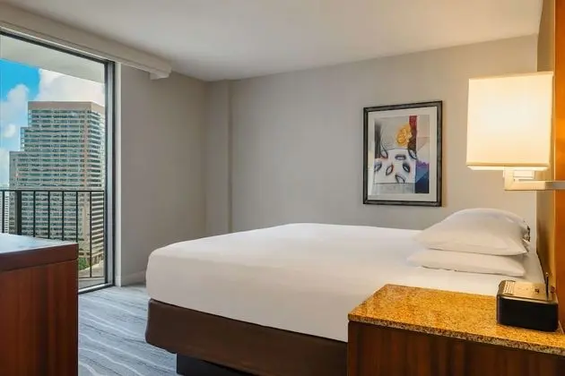 Süit, 1 En Büyük (King) Boy Yatak ve Çekyat (Miami Suite)