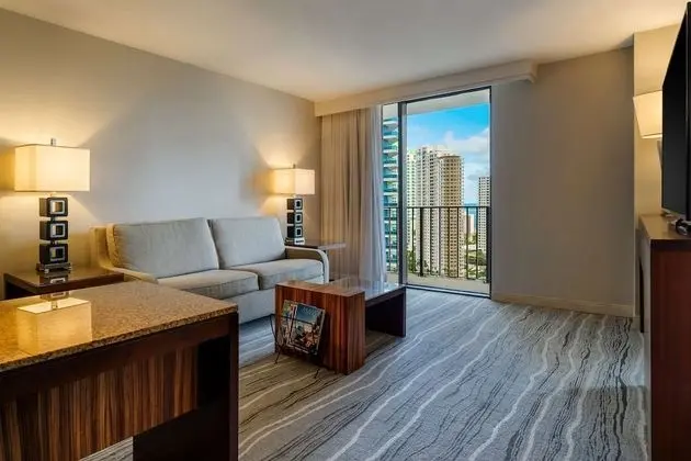 Süit, 1 En Büyük (King) Boy Yatak ve Çekyat (Miami Suite)