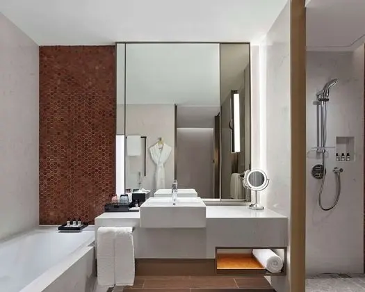 Oda, 1 En Büyük (King) Boy Yatak, Göl Manzaralı