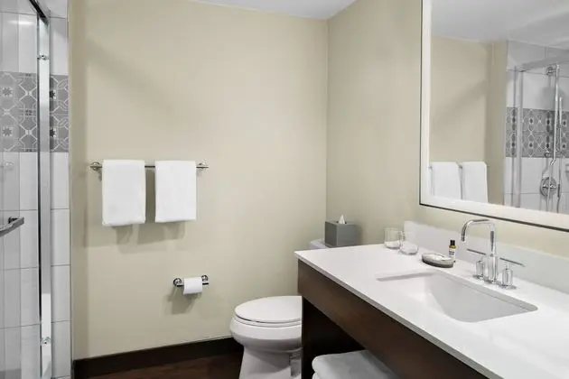 Oda, 1 En Büyük (King) Boy Yatak ve Çekyat, Balkon